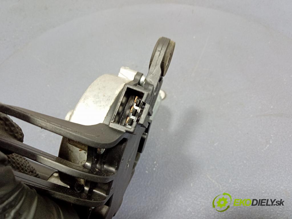 Opel Astra 2006 motorek Stěrače: Zad: 13105981