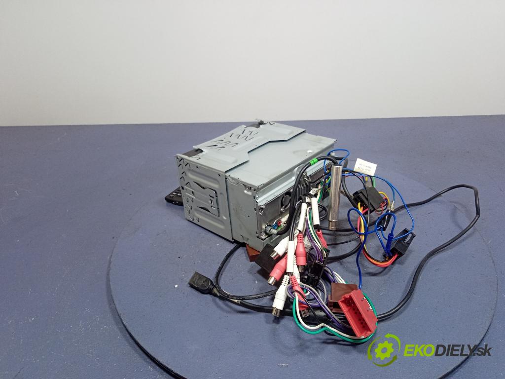 Audi A4 2000 Radio I Navigácia: XAV-602BT