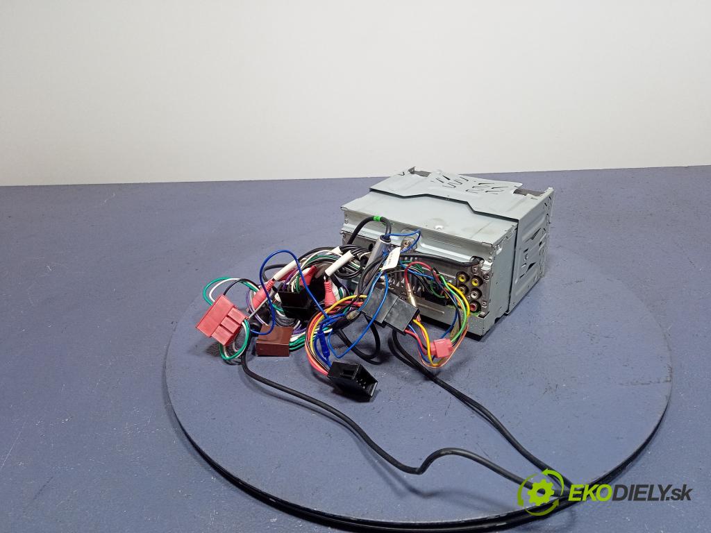 Audi A4 2000 Radio I Navigácia: XAV-602BT