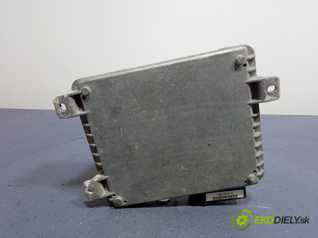 Land rover Freelander 2000 řídící jednotka Motor: MKC104393