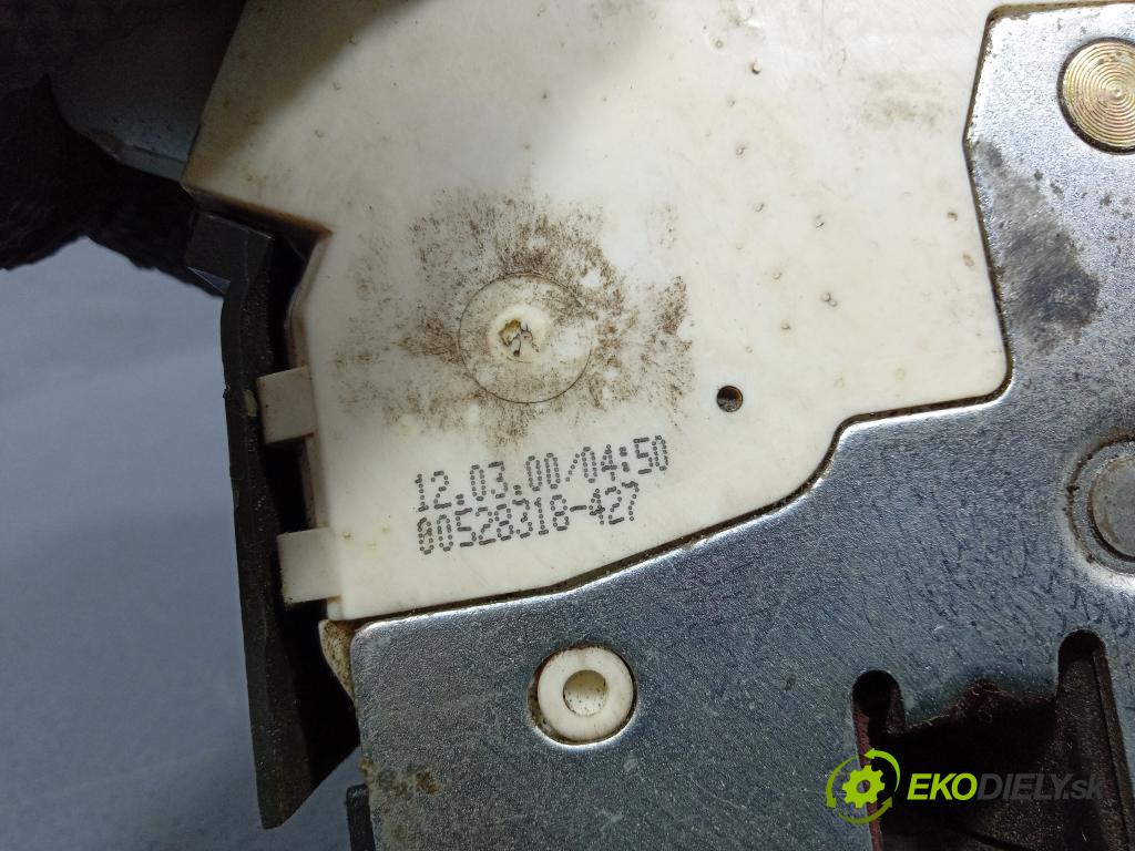 Land rover Freelander 2000 zámek dveře před v pravo: 01