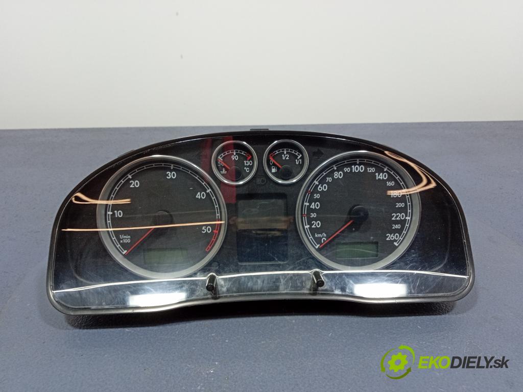 Volkswagen Passat 2005 Přístrojová deska 3B0920829A