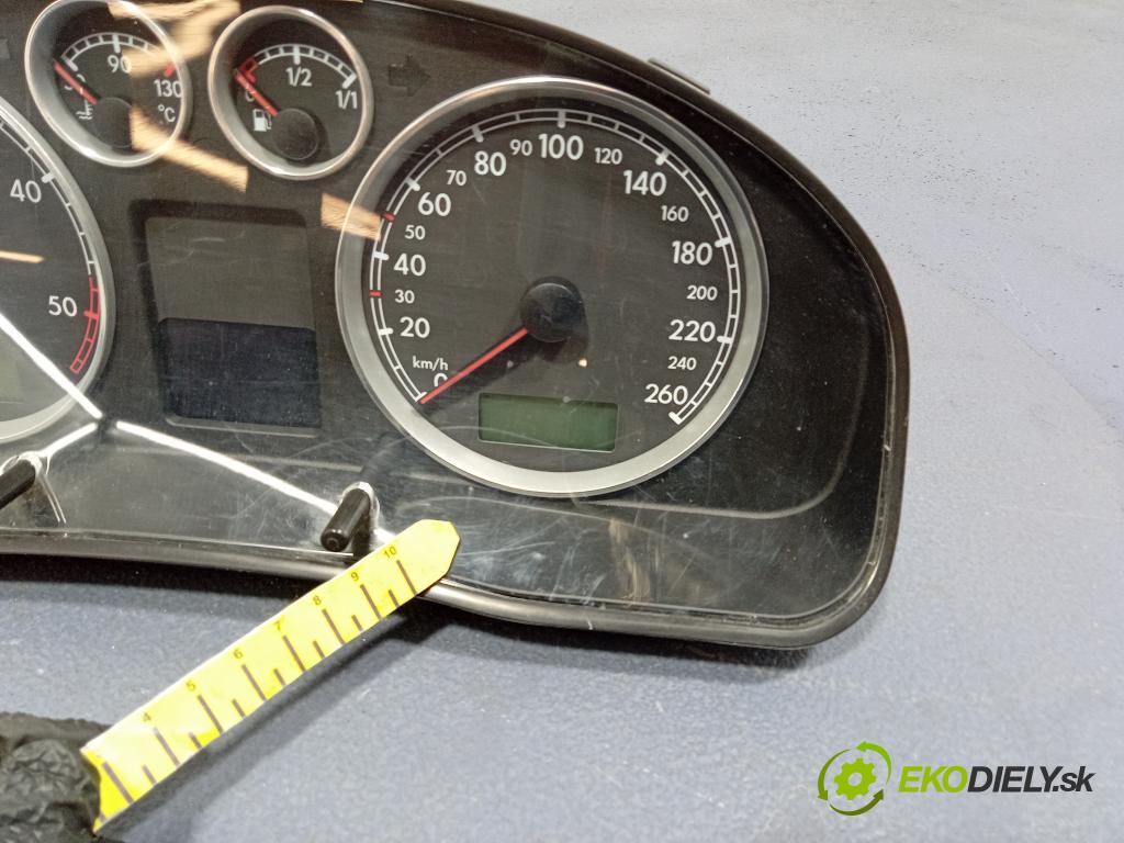 Volkswagen Passat 2005 Přístrojová deska 3B0920829A