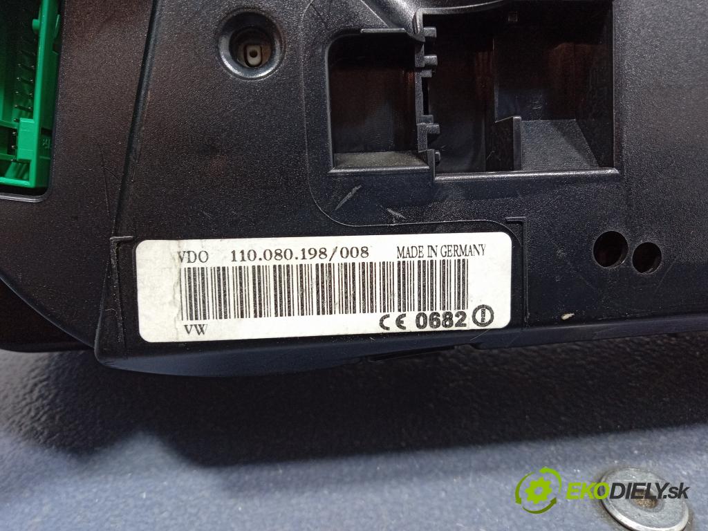 Volkswagen Passat 2005 Přístrojová deska 3B0920829A