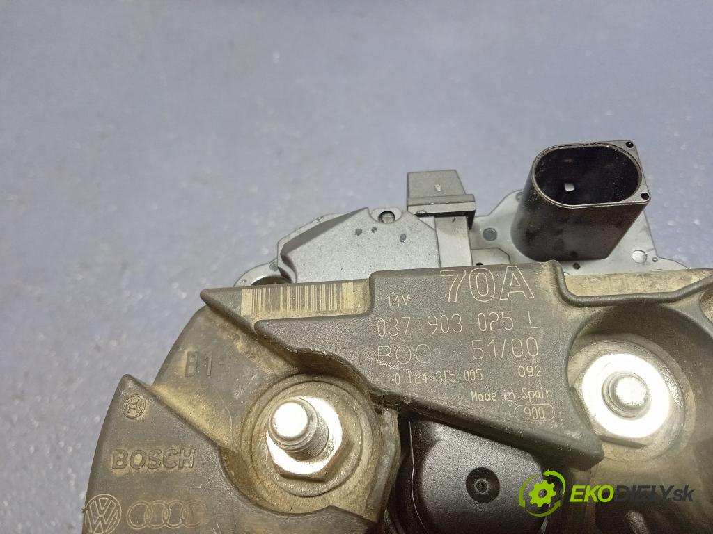 Volkswagen Bora 1999 Alternator 037903025L