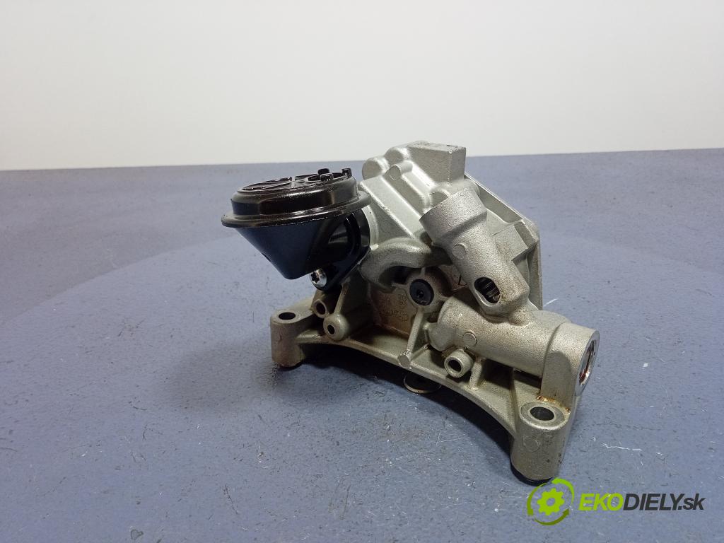 Hyundai I30 2023 čerpadlo oleja 211116U1B2