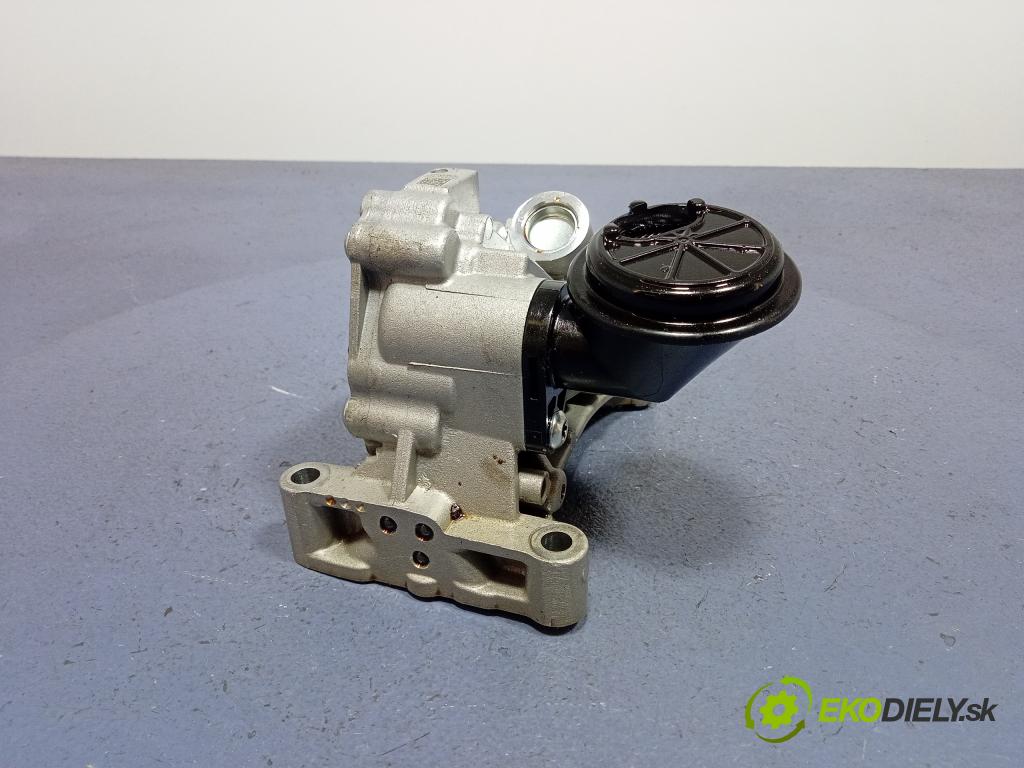 Hyundai I30 2023 čerpadlo oleja 211116U1B2