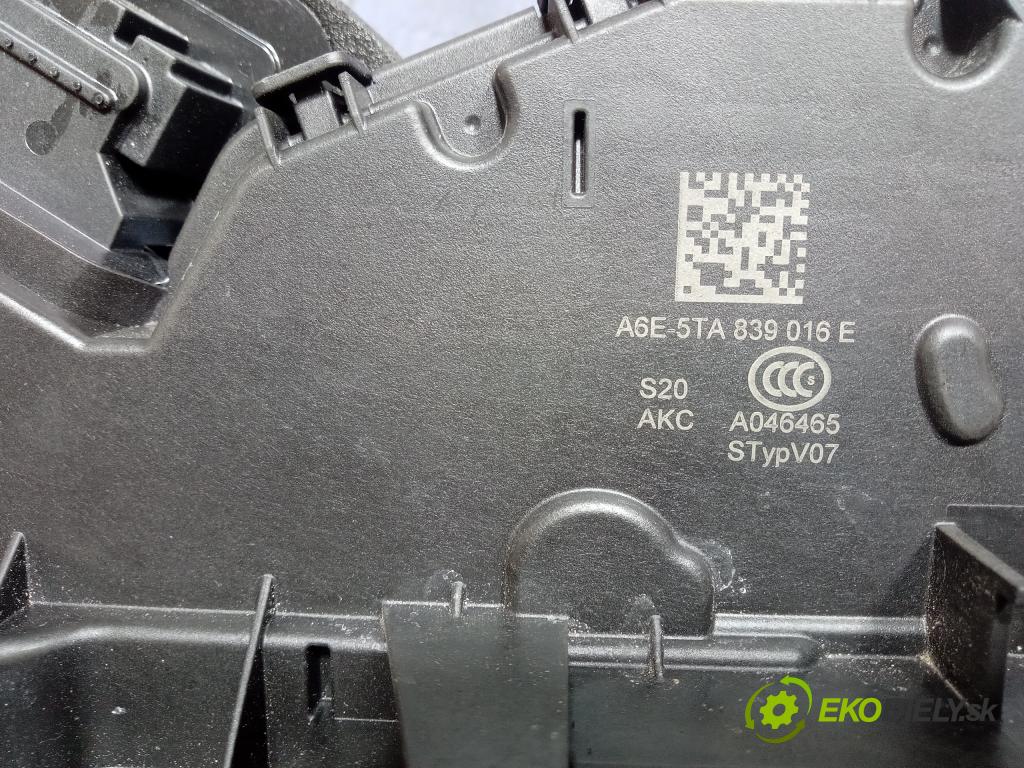 Skoda Octavia 2019 zámek dveře Zad: v pravo: 5TA839016E