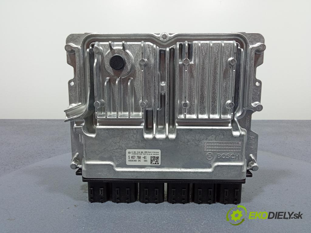 Bmw Seria 1 2023 řídící jednotka Motor: 5A57780