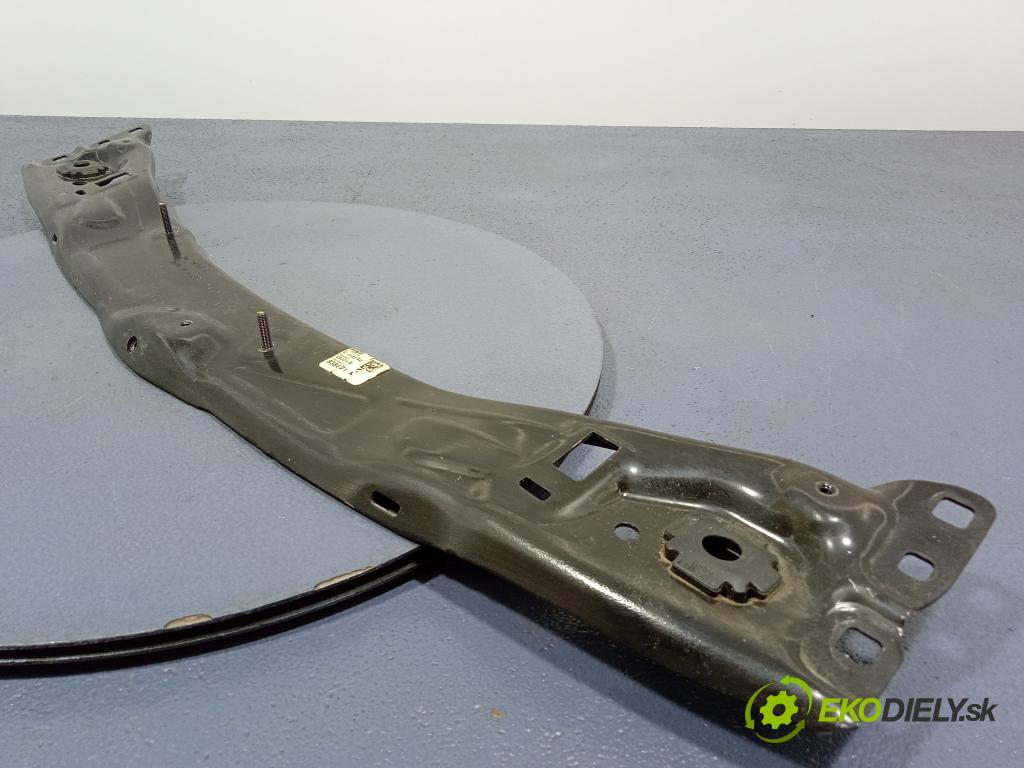 Bmw Seria 1 2023 výztuha Čelní / stěna Přední 7459878