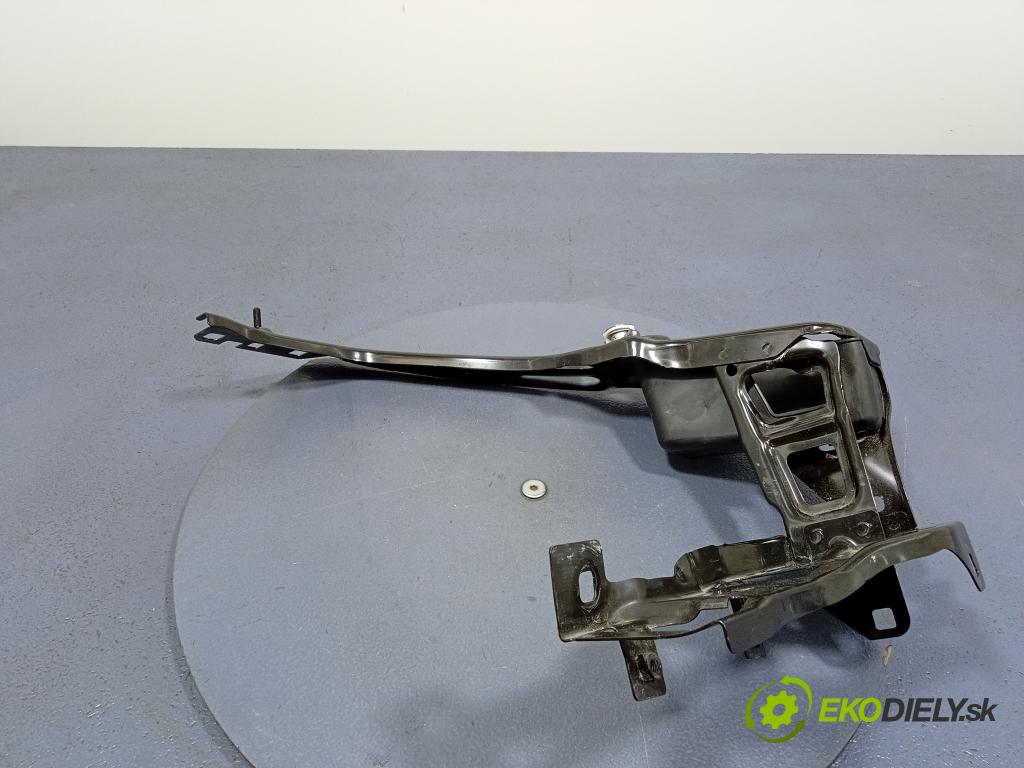 Bmw Seria 1 2023 výztuha Čelní / stěna Přední 7459882