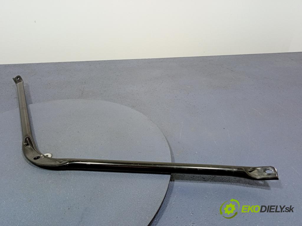 Bmw Seria 1 2023 výztuha Čelní / stěna Přední 7488284