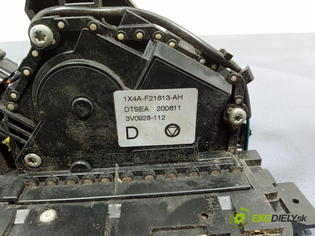 Jaguar X-type 2002 zámek dveře před Levý: 1X4A-F21813-AH
