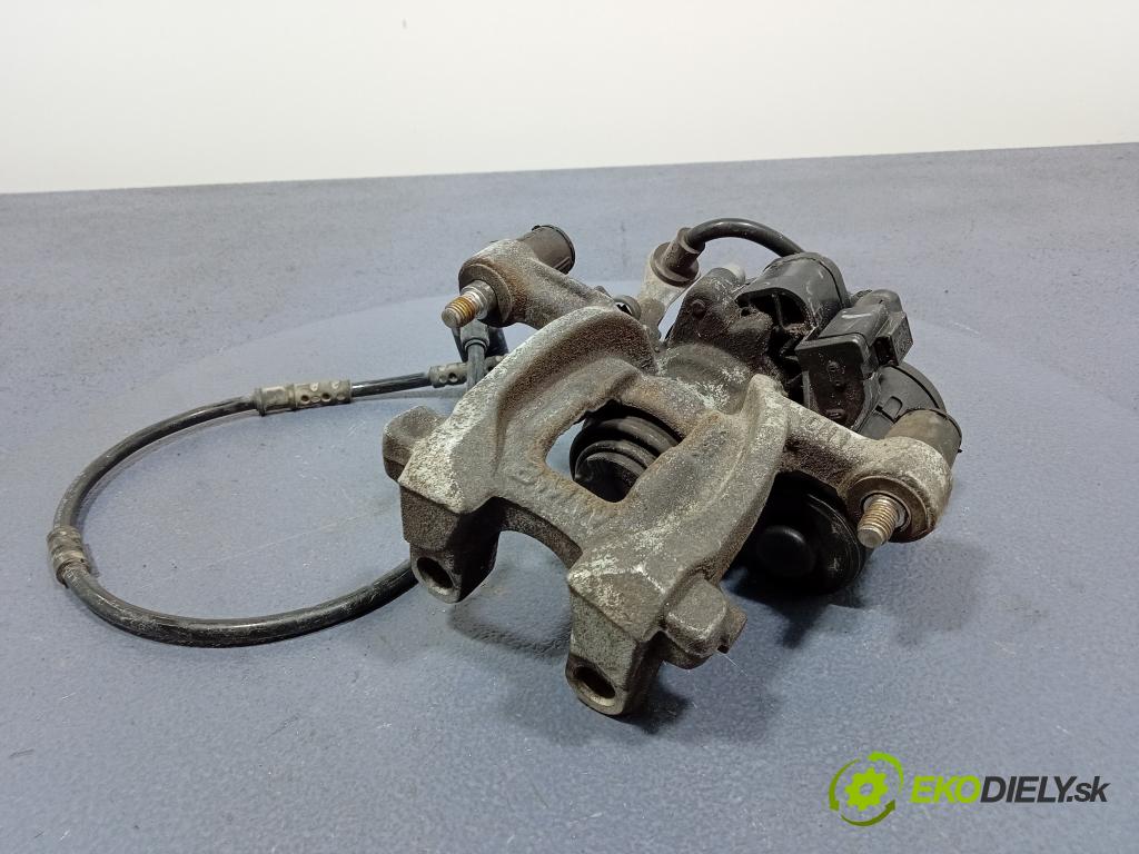 Bmw Seria 1 2023 brzdič brzdový zad Vľavo: 1543679-02