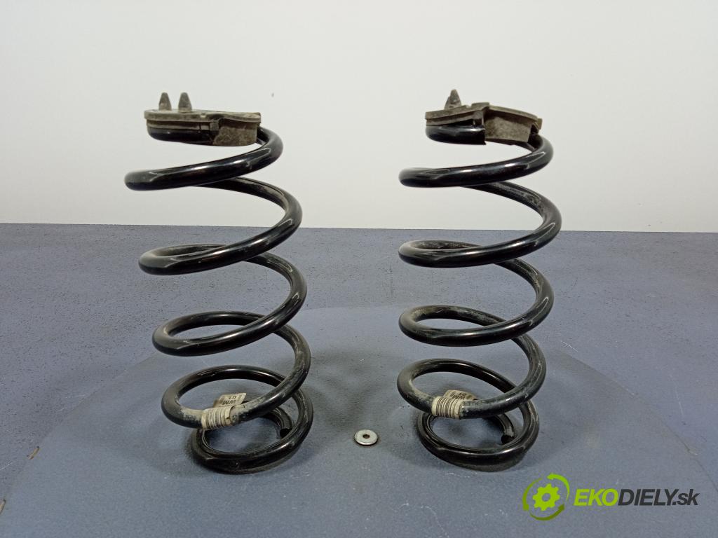 Bmw Seria 1 2023 pružina zad 6871665
