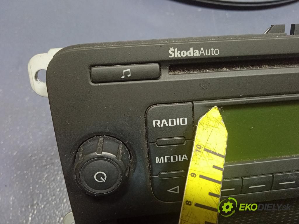 Skoda Fabia 2011 Radio I Navigácia: 5J0035152A