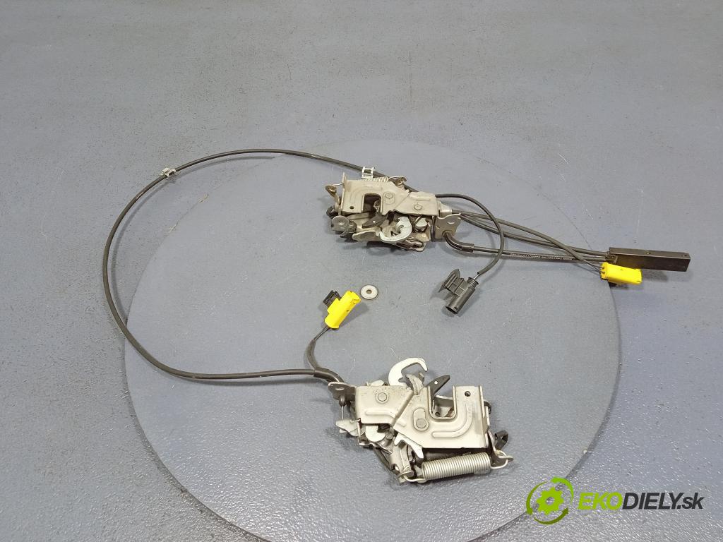 Bmw Seria 1 2023 zámek masky: 7468349