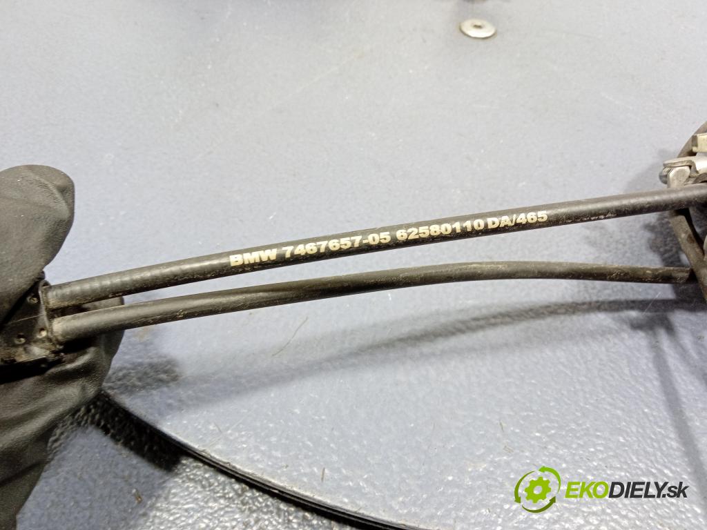 Bmw Seria 1 2023 zámek masky: 7468349