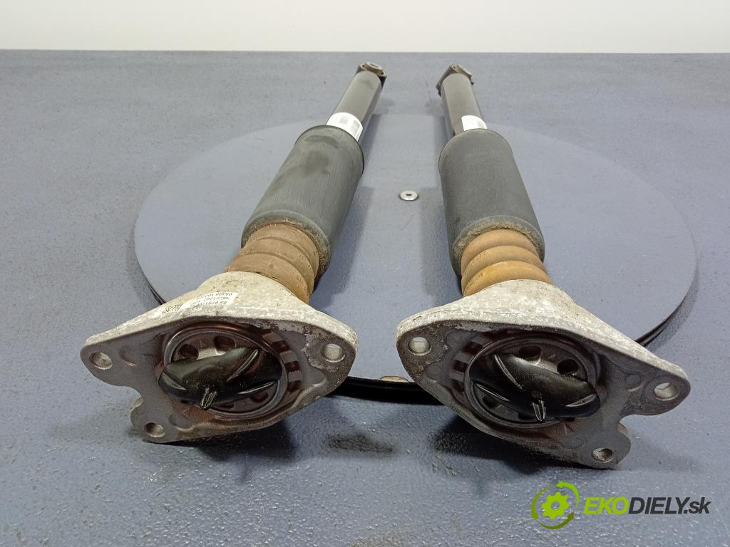Bmw Seria 1 2023 tlmič zad Vľavo.: 6877075