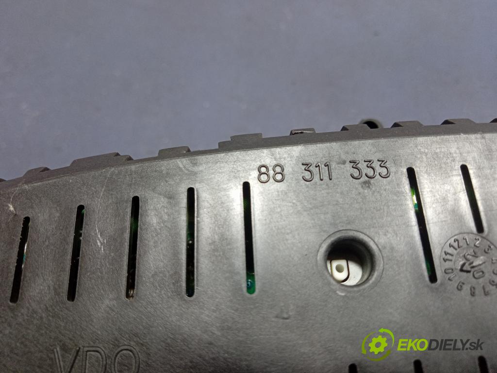 Seat Cordoba 2003 Přístrojová deska 88311333
