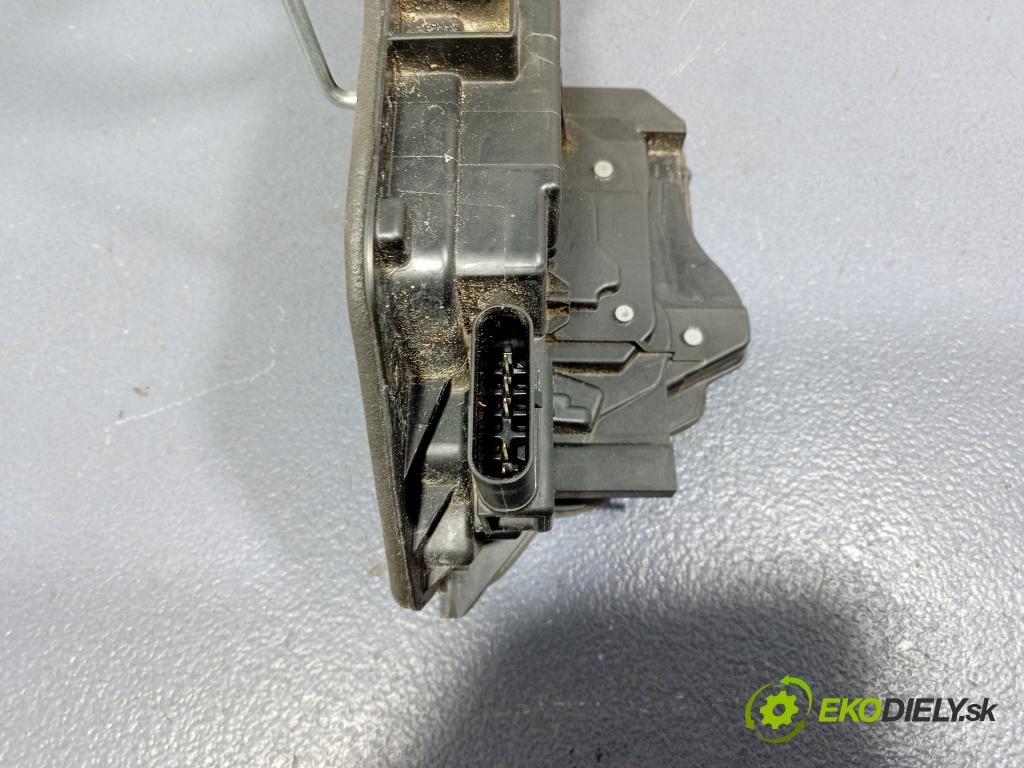 Bmw Seria 1 2023 zámek dveře Zad: v pravo: 7445046