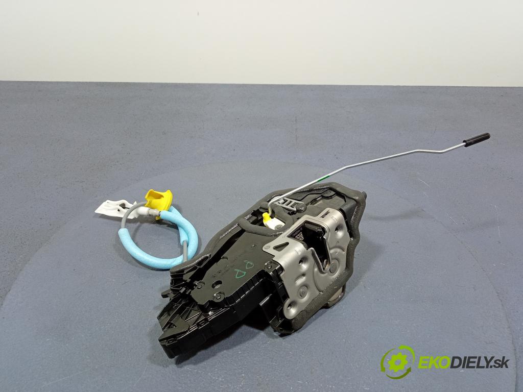 Bmw Seria 1 2023 zámek dveře před v pravo: 7445044