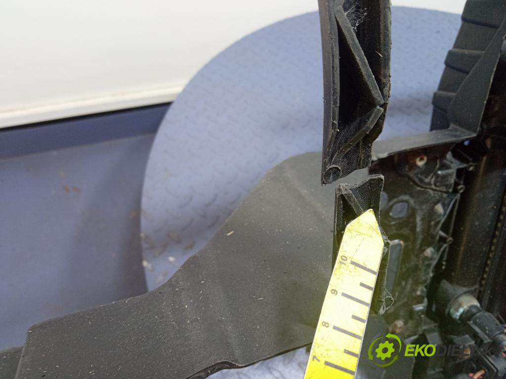 Seat Cordoba 2003 výztuha Čelní / stěna Přední 6L0805588A