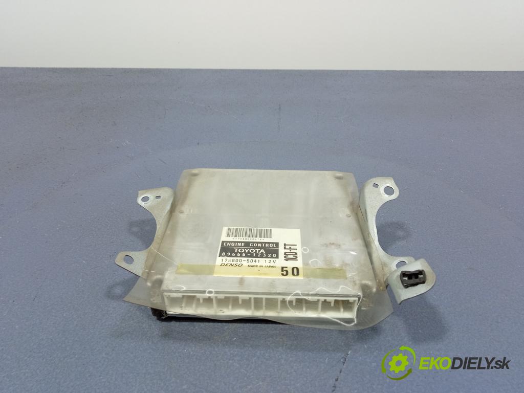 Toyota Corolla 2001 řídící jednotka Motor: 89666-12320