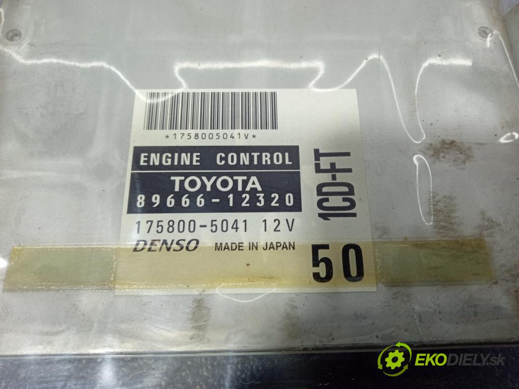 Toyota Corolla 2001 řídící jednotka Motor: 89666-12320