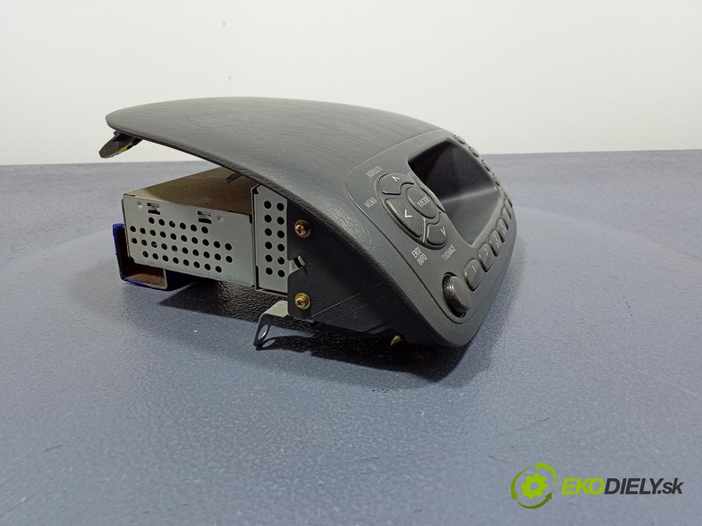 Toyota Corolla 2001 Radio I Navigácia: 86110-12040