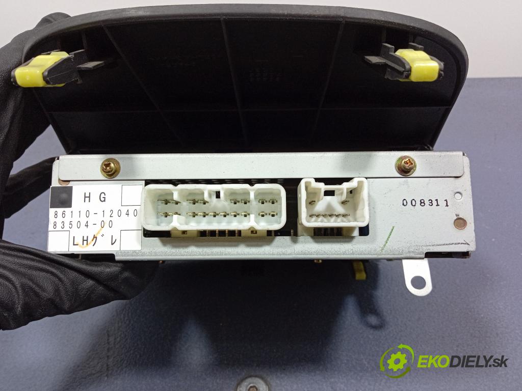 Toyota Corolla 2001 Radio I Navigácia: 86110-12040