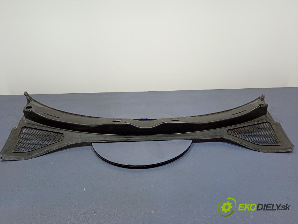 Audi A3 0 torpédo 8V5819403