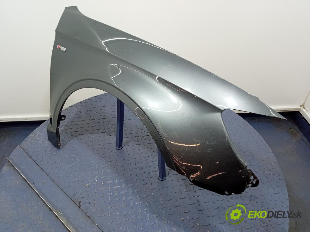 Audi A3 0 blatnik před v pravo: 8V5821468B