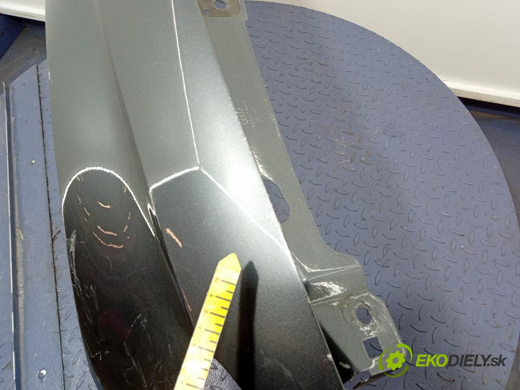 Audi A3 0 blatnik před v pravo: 8V5821468B