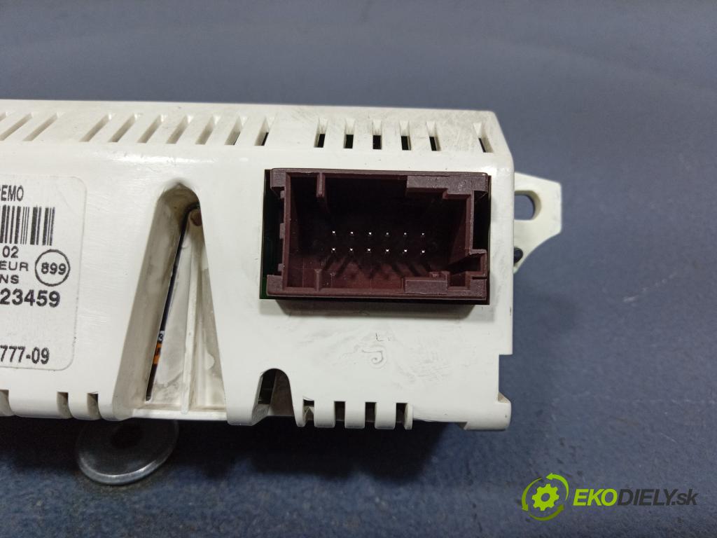 Citroen C5 2006 displej Radio / GPS 9657882880
