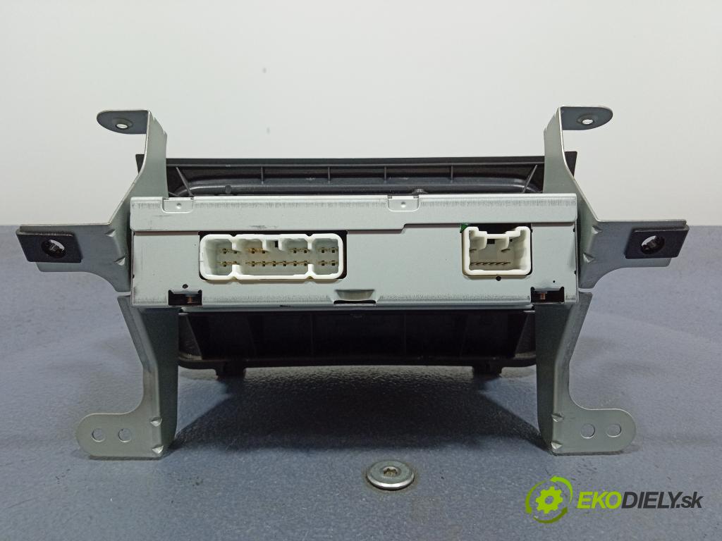 Toyota Yaris 2003 Radio I Navigácia: 86110-52121