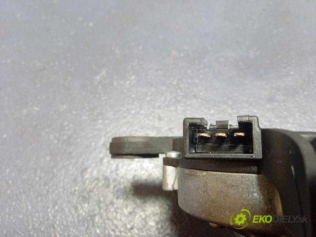 Opel Astra 2006 motorek Stěrače: Zad: 13105981