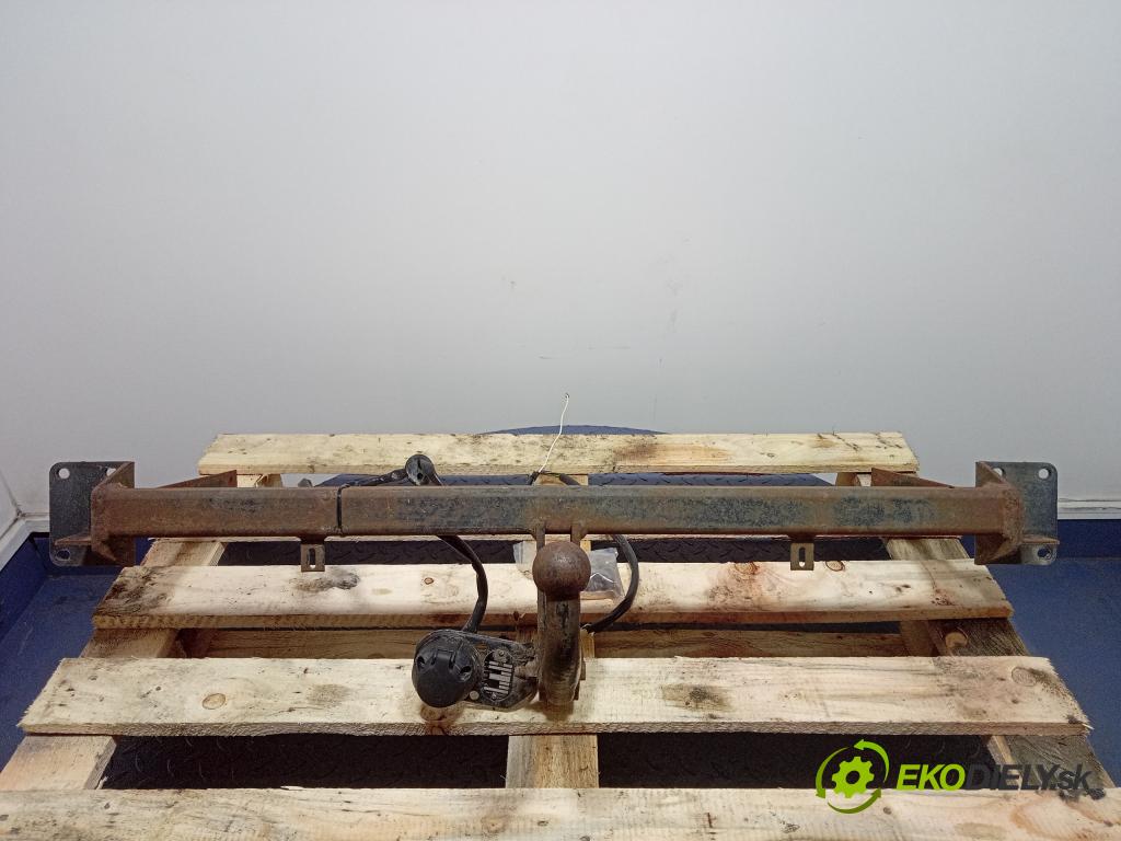Opel Astra 2006 oko Do Přívěsy 01