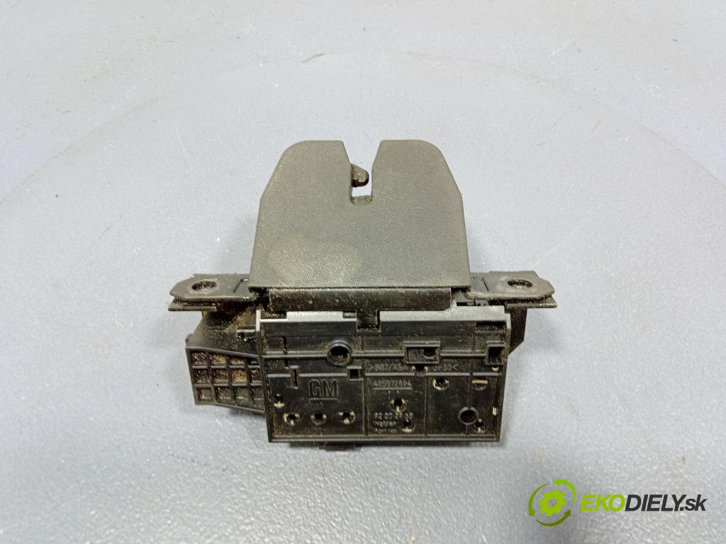 Opel Signum 2004 zámek Klapky: kufr 92202968