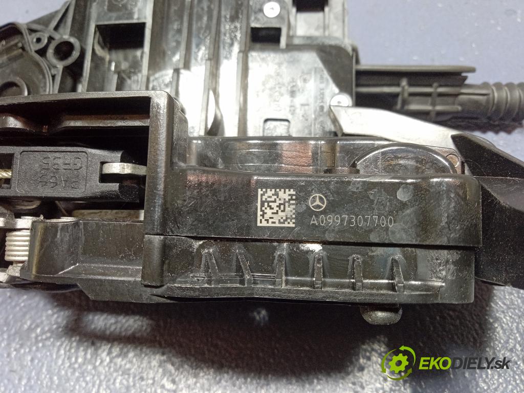 Mercedes GLS-Klasa 2020 zámek dveře Zad: Levý: A0997307700