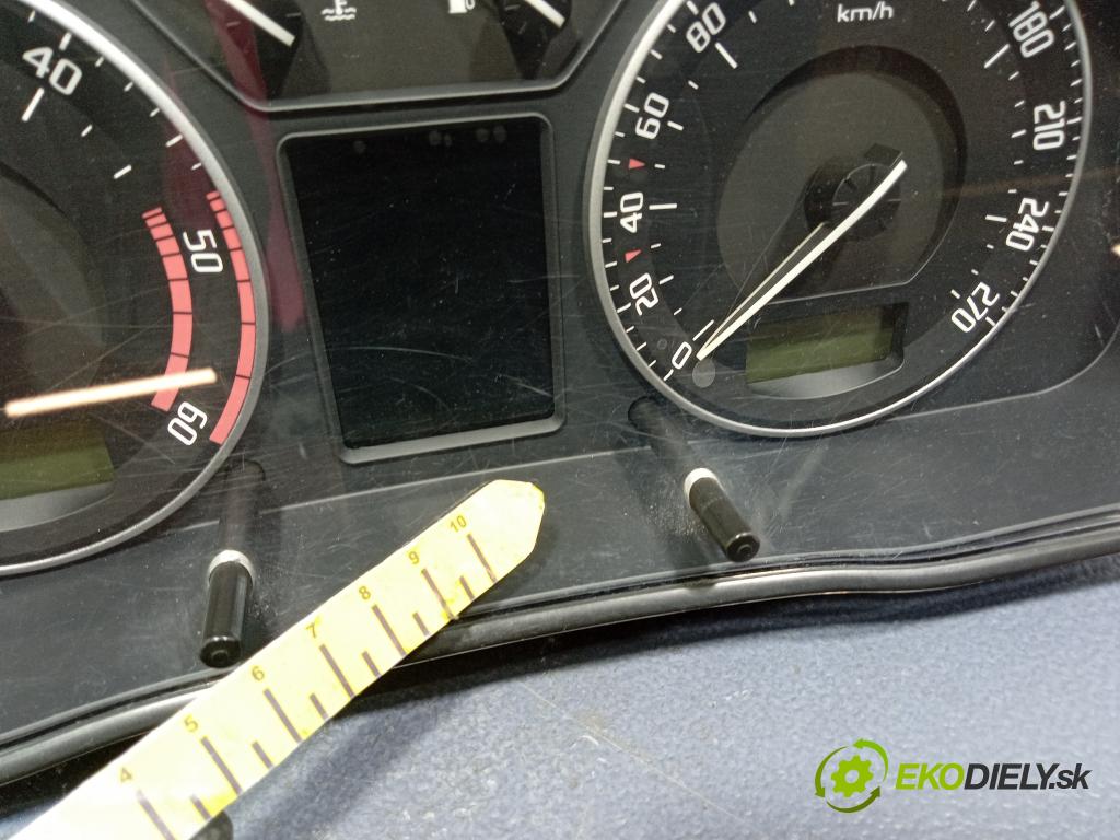 Skoda Superb 2007 Přístrojová deska 3U0920842D