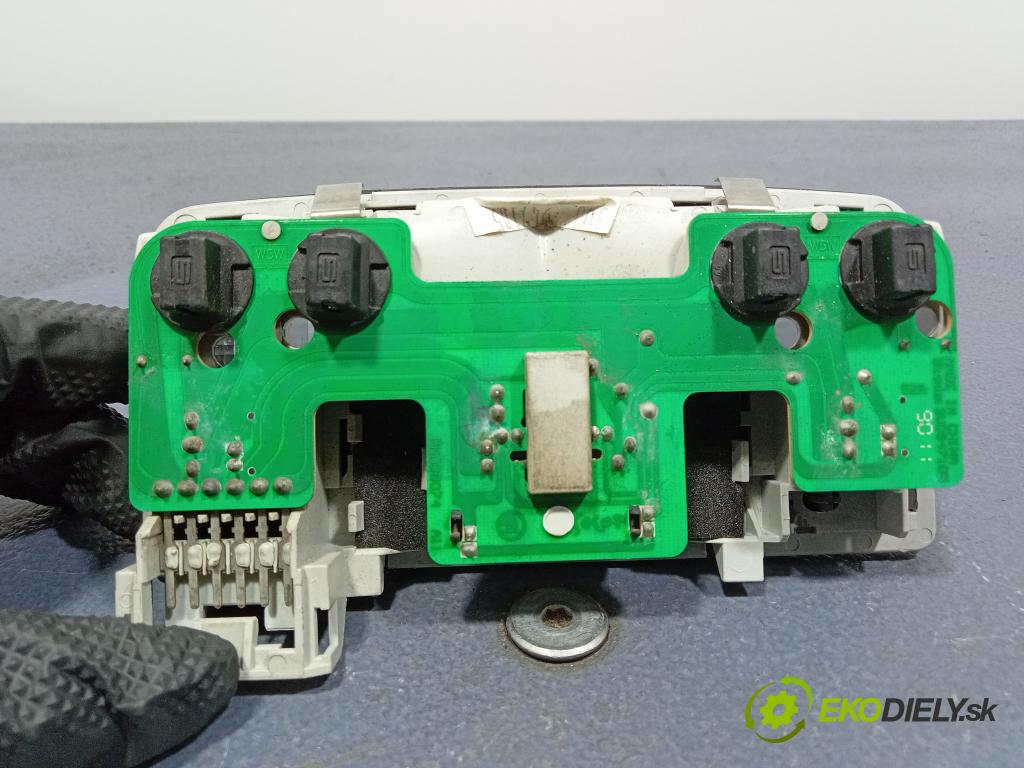 Skoda Superb 2007 Svietidlá: Vnútri: 3U0947105