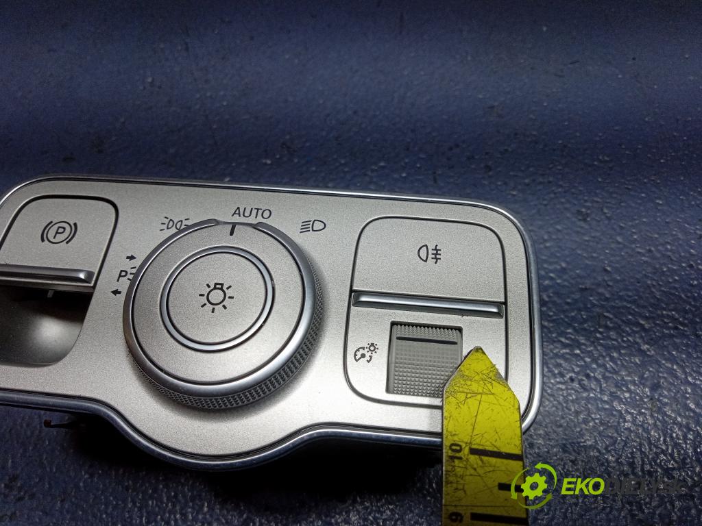 Mercedes GLS-Klasa 2020 Přepínač Světel: A1679051201