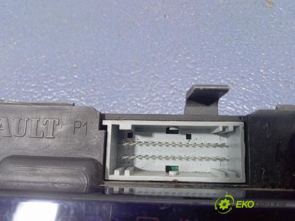 Renault Espace 2002 prístrojovka/ budíky 8200030530