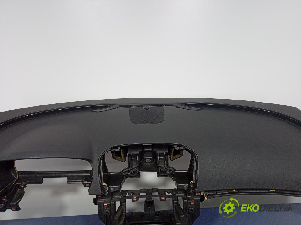 Opel Insignia 2010 kokpit,pristrojová doska 13275639
