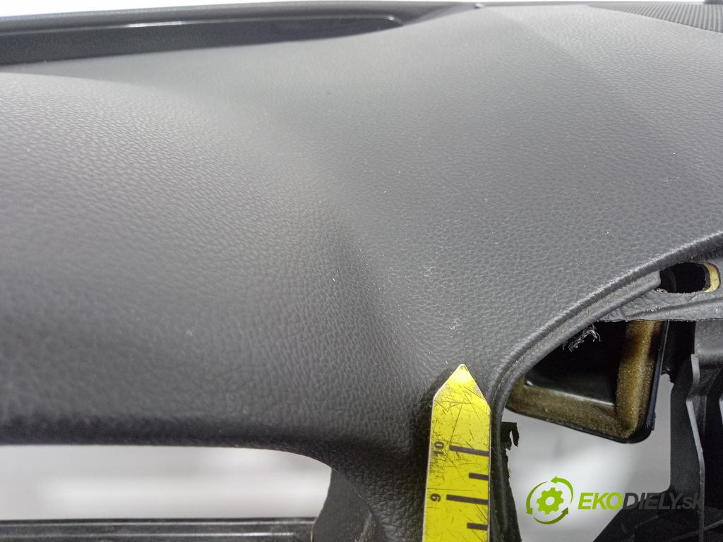 Opel Insignia 2010 kokpit,pristrojová doska 13275639