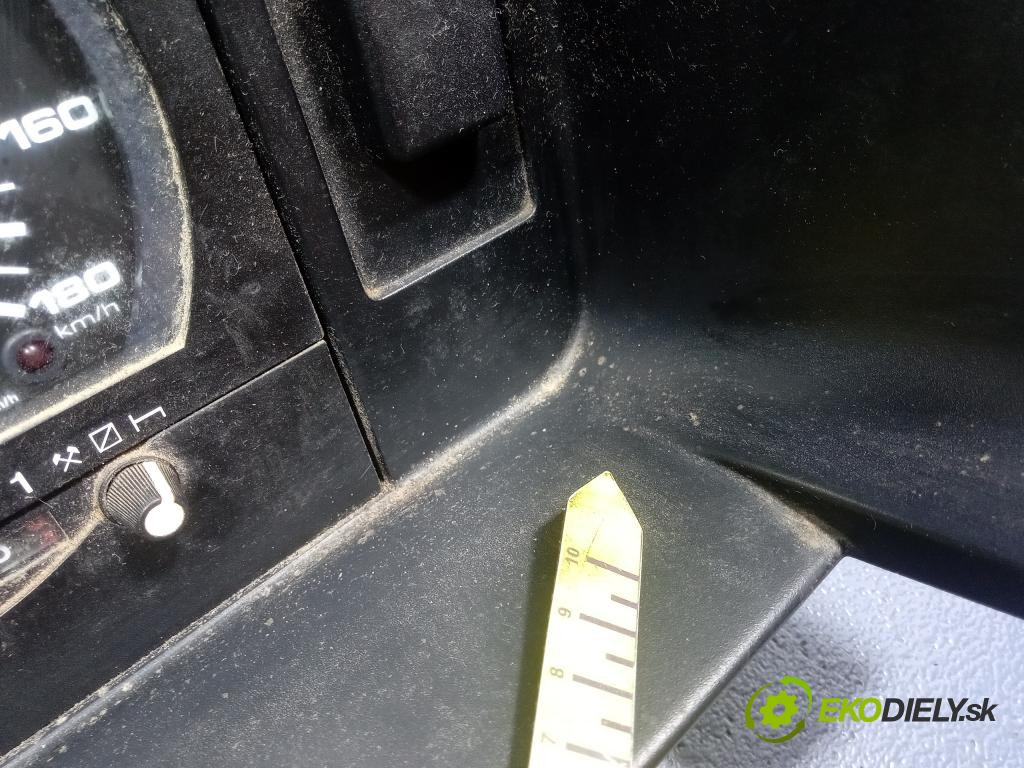 Vw Transporter 1996 prístrojovka/ budíky 88311157