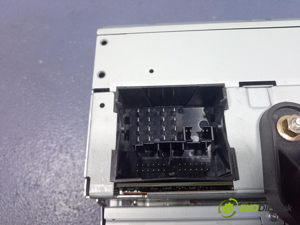 Ford Mondeo 2003 Radio I Navigácia: 3M5F18C821DD