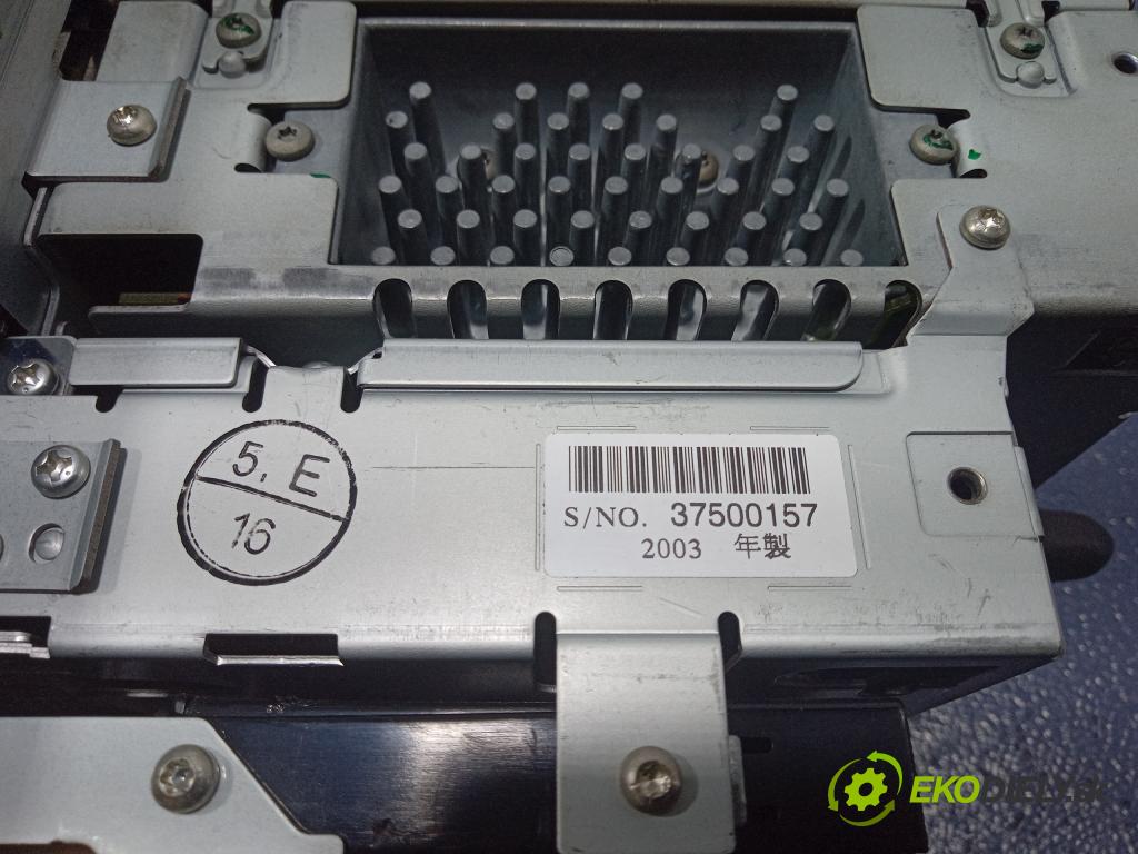 Ford Mondeo 2003 Radio I Navigácia: 3M5F18C821DD