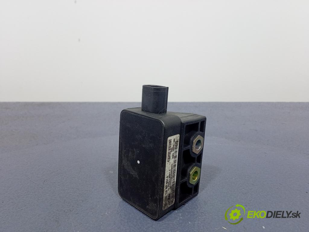 Vw Bora 2001 snímač ESP. 1J1907637A